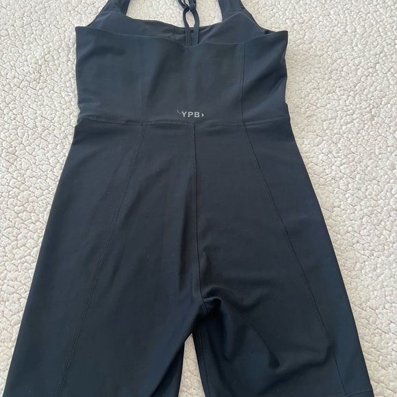 Abercrombie & Fitch Black Jumpsuit Sleek Minimalist Design - Picture 2 of 12